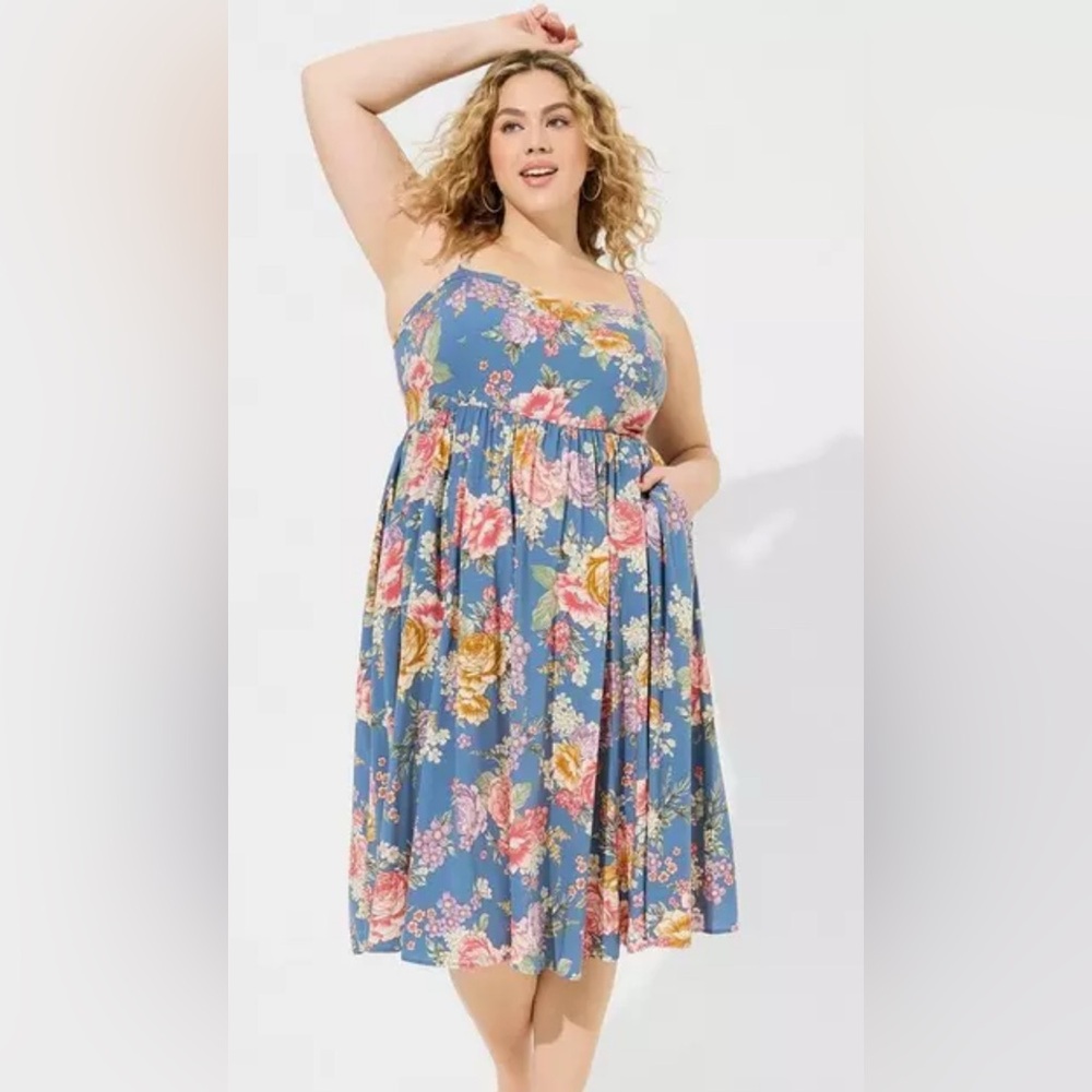 Torrid size 0 spaghetti strap blue flowered dress